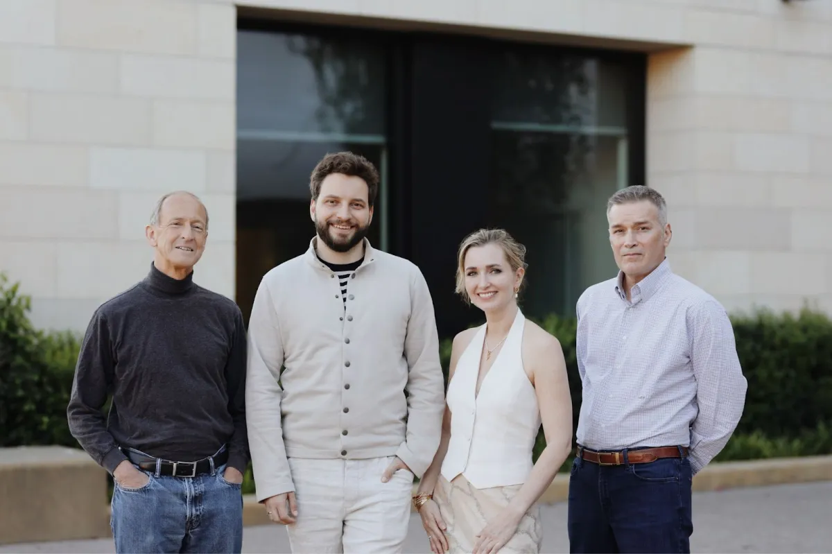 “We Fired Our Analysts and Hired Our LPs”: DVC Replaces Analysts with AI-Driven Community — and Launches New Series A/B Fund